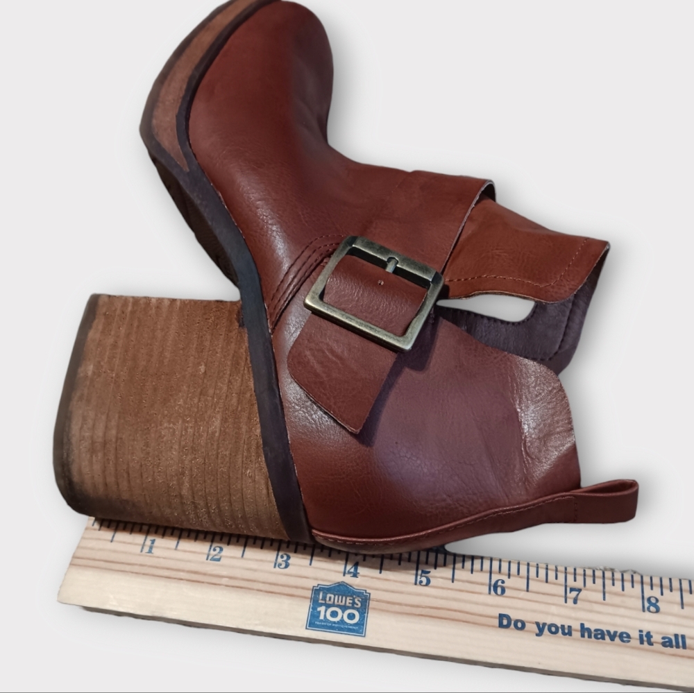 🤎KORKS KARI BOOTIES WOMEN'S SIZE 10 BROWN HEEL SIDE BUCKLE SQUARE TOE BO - Picture 4 of 9